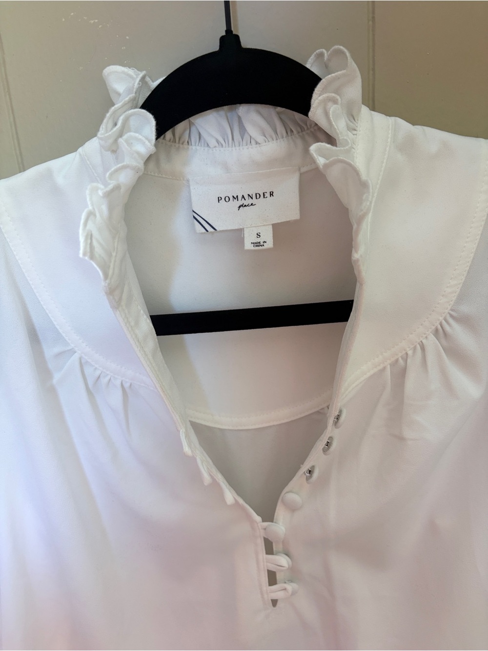 Pomander Place White Ruffled High-Neck Selena Puff Sleeve Blouse - Picture 3 of 5